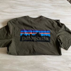 Unisex Patagonia shirt
